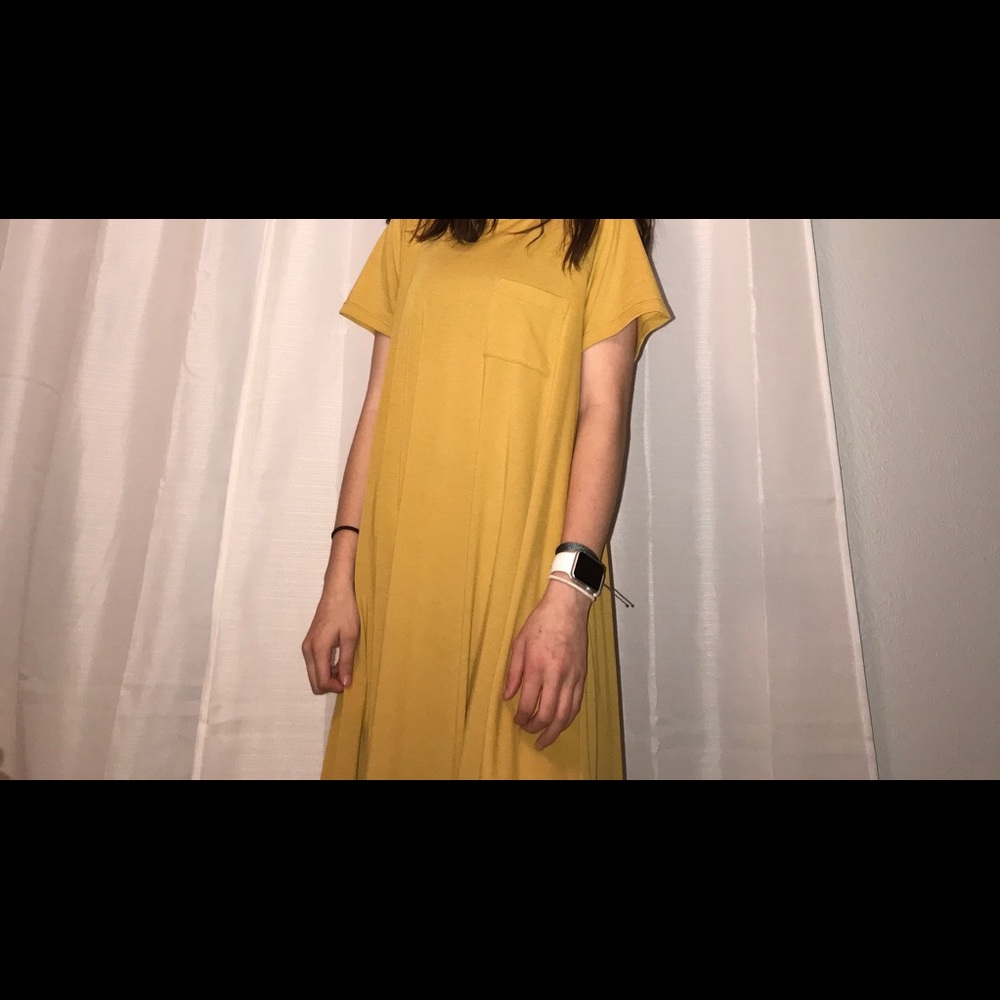 yellow/gold runway dress
